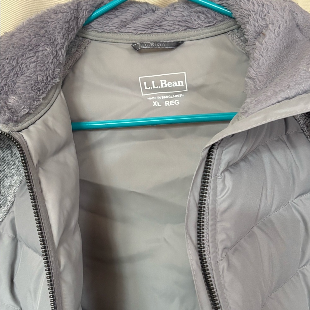 L.L. Bean Light Gray Quilted & Heathered Jacket - Picture 8 of 10
